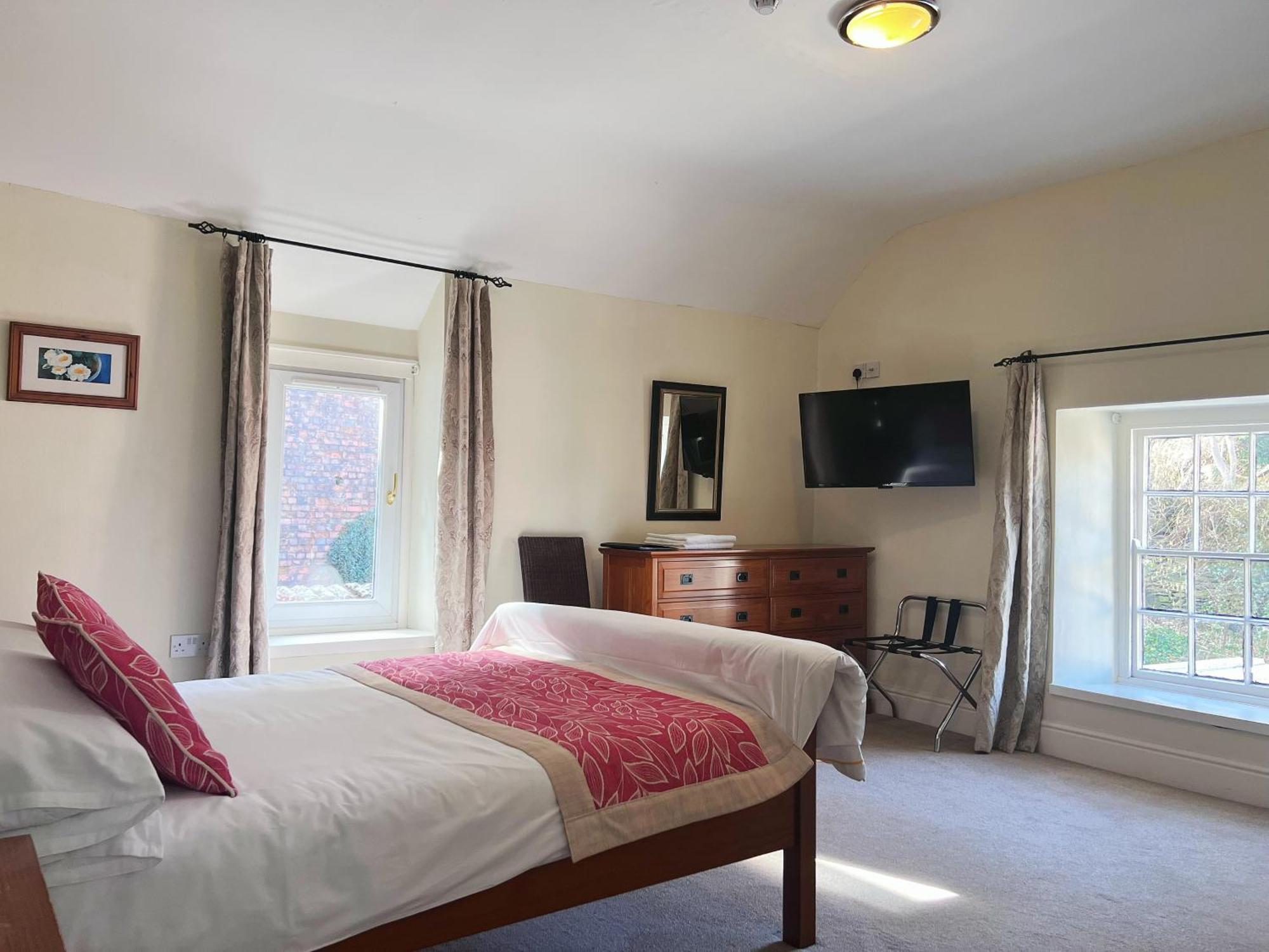 The Crown Hotel 코웬 외부 사진