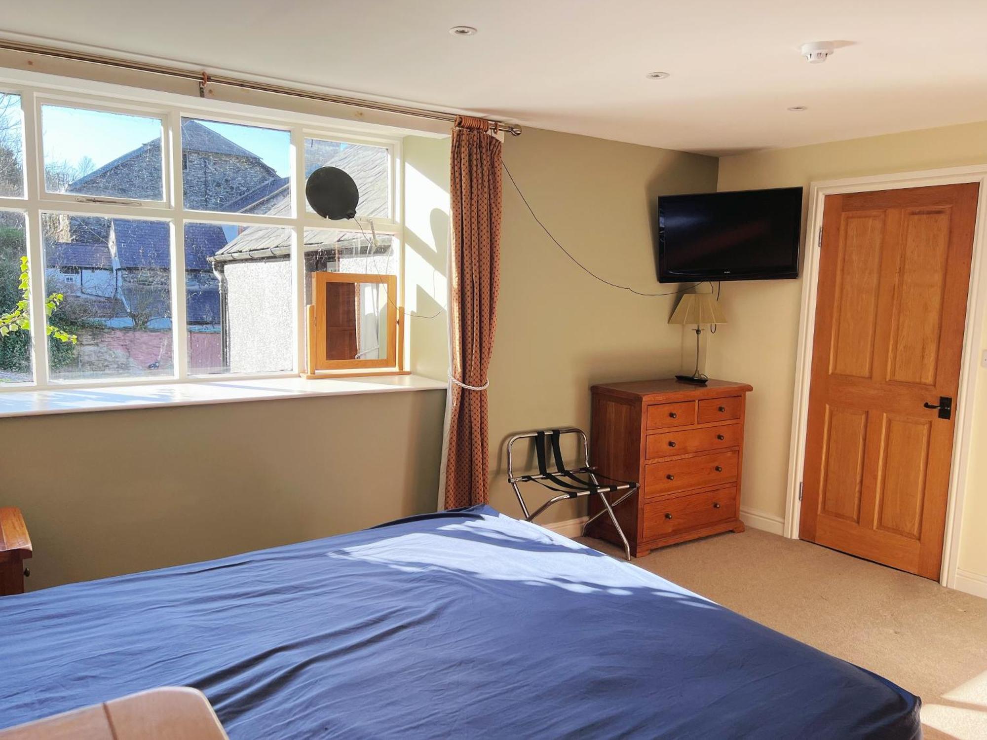 The Crown Hotel 코웬 외부 사진